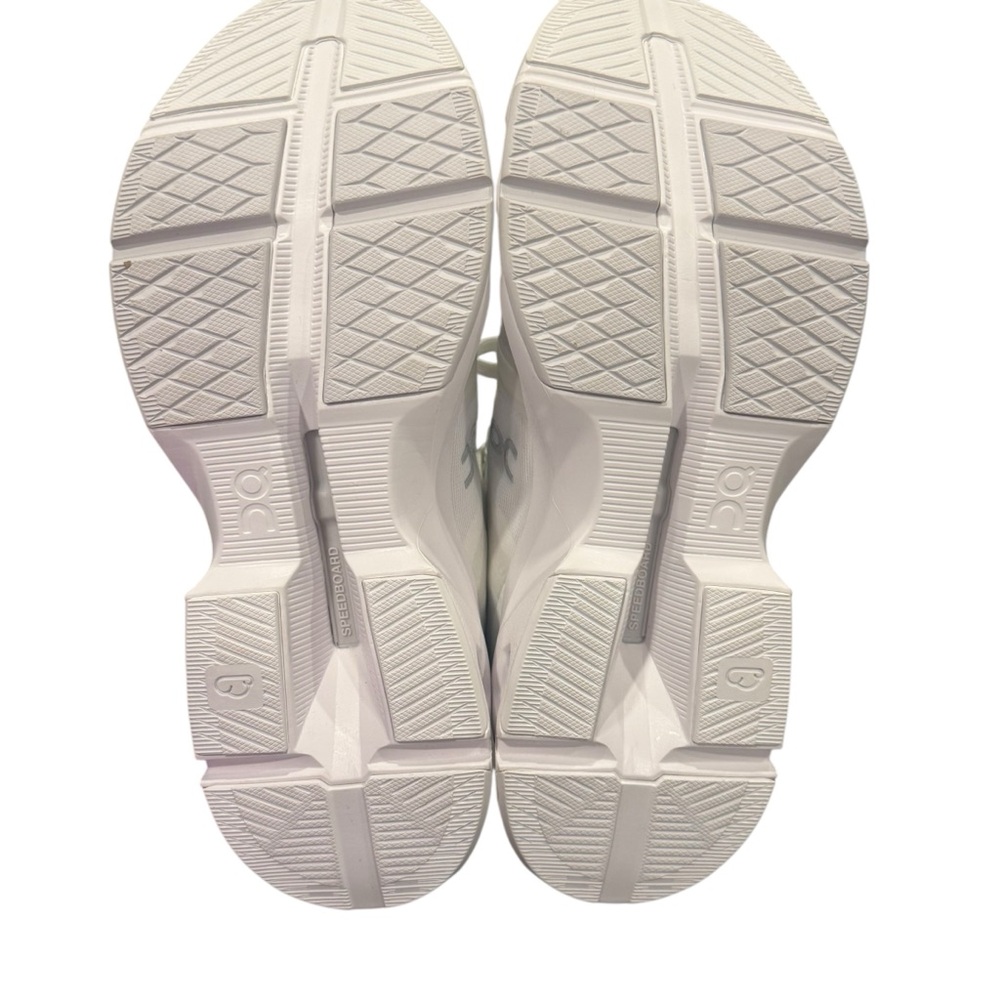 NEW On Running Women's Cloudpulse Regular Width Size: 9.5 White/Frost Sneakers - Picture 13 of 14